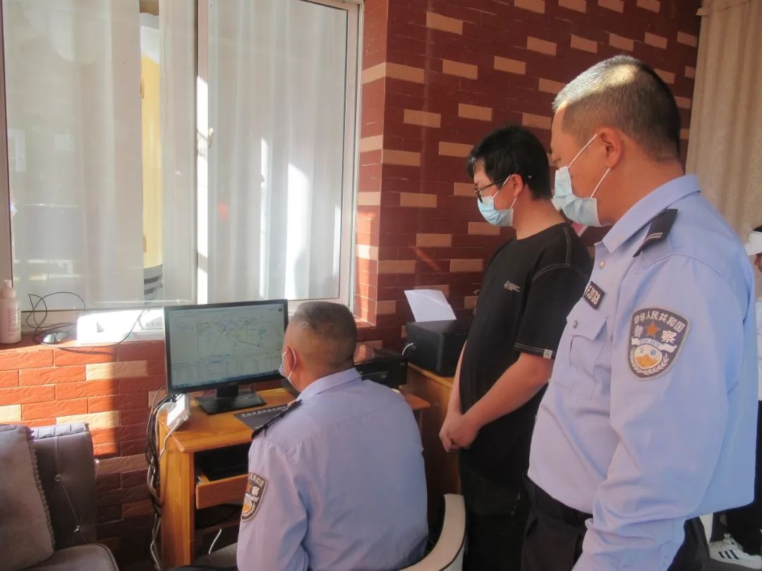 蒙自交警強化校車安全檢查 夯實校園安全防線