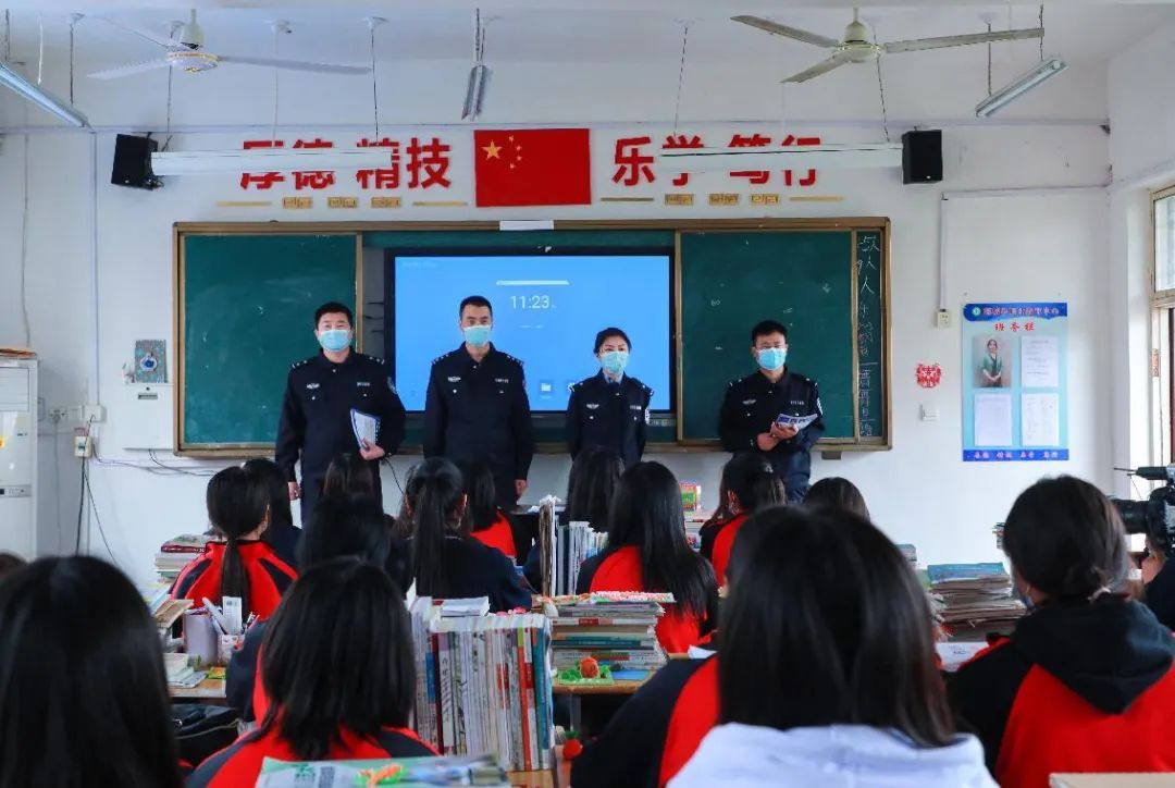 守護在校學(xué)生人身財產(chǎn)安全，商丘公安這樣做~