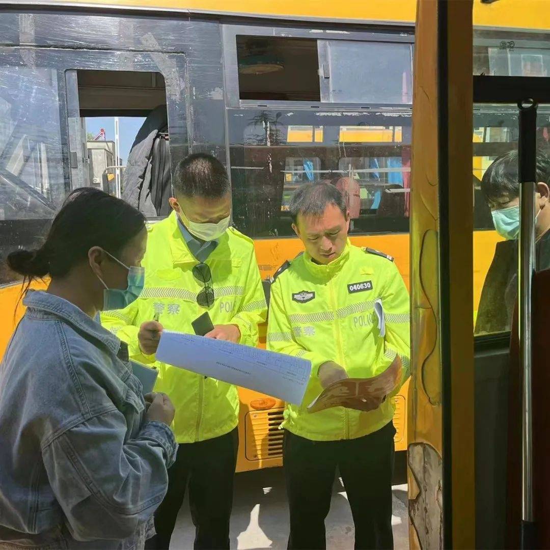 臨泉交警開展校車安全培訓，讓校車“跑”的更安全