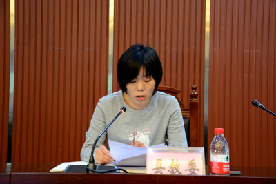 忠縣教委召開全縣5月校車安全管理培訓(xùn)工作例會(huì)