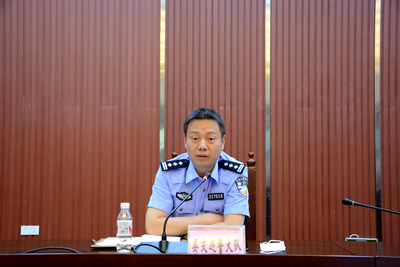 忠縣教委召開全縣5月校車安全管理培訓(xùn)工作例會(huì)