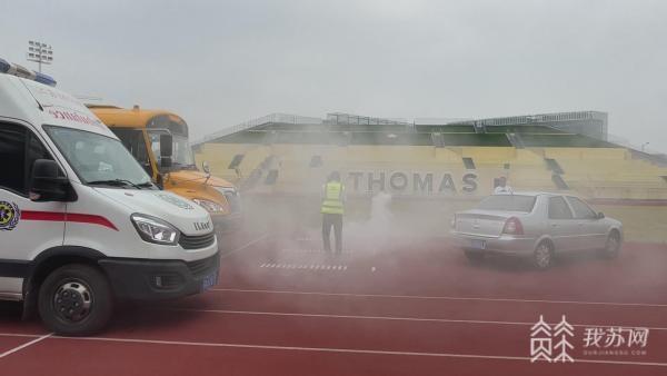 保障校車安全 南京江北新區警方走進校園應急演練