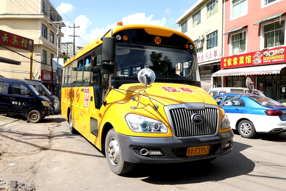 觀山湖區:專項整治非法營運 為幼兒園學生撐起交通安全“保護傘” 觀山湖區:專項整治非法營運 為幼兒園學生撐起交通安全“保護傘”