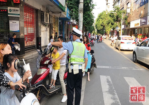 射洪公安交警大隊多措施開展校車安全專項治理行動