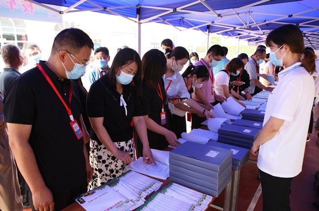 鄭州市校車安全管理工作現場觀摩暨經驗交流會召開