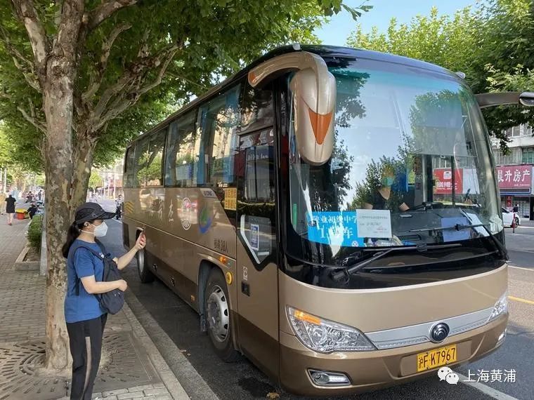 校車點對點：“上學(xué)路上有我們守護！”
