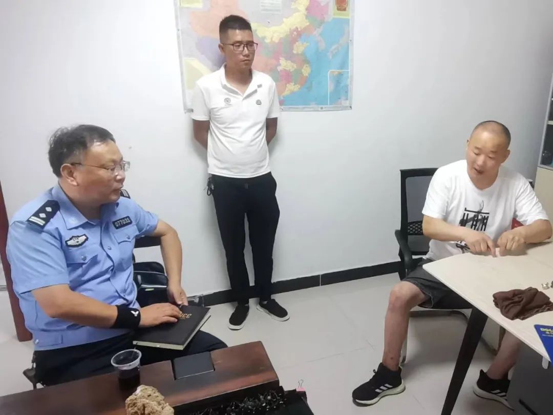 百日行動(dòng)丨部門聯(lián)合開展暑期校車安全檢查工作/ 百日行動(dòng)丨部門聯(lián)合開展暑期校車安全檢查工作