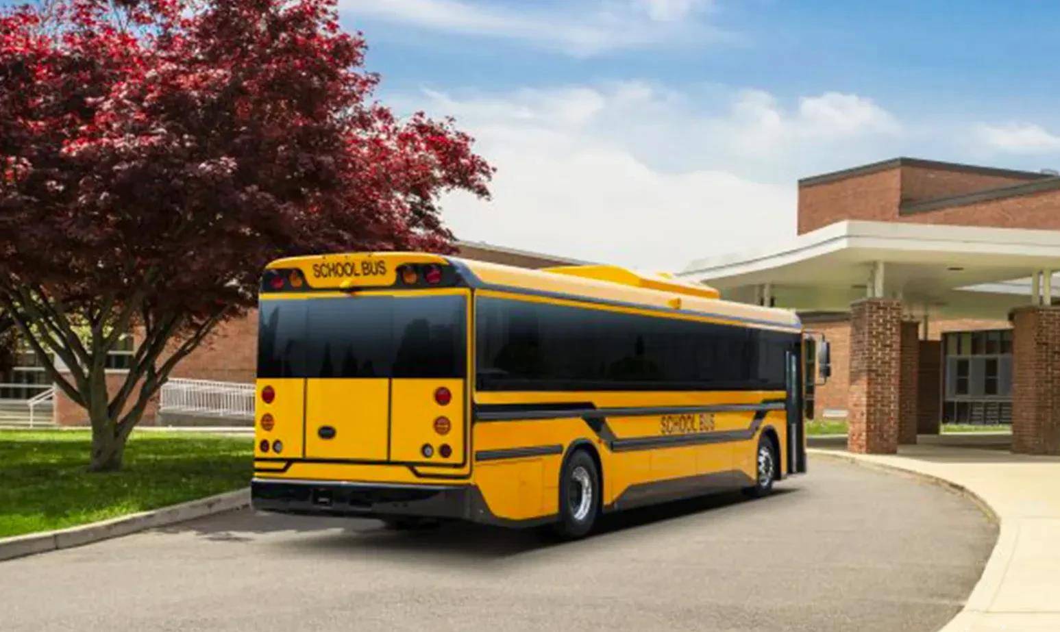 比亞迪打造的洛杉磯校車,外觀很霸氣,續航250公里,84座 比亞迪打造的洛杉磯校車,外觀很霸氣,續航250公里,84座