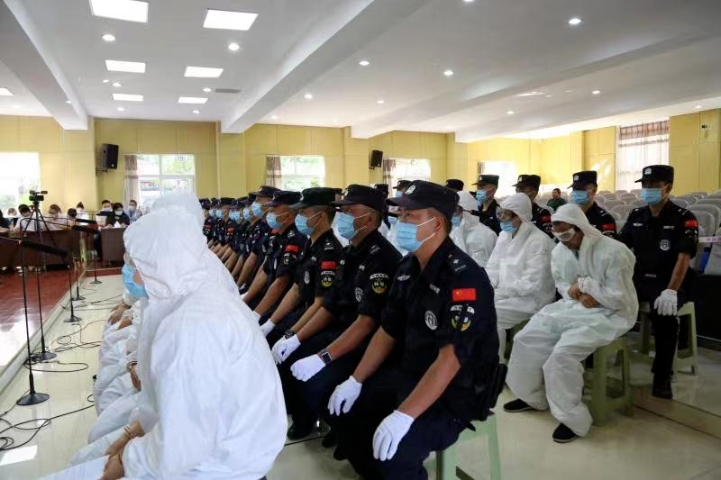 【基層法院動態】重拳“打非”不遺余力 審判“治違”再出重拳——區法院集中整治“黑校車”促“打非治違… 圖片