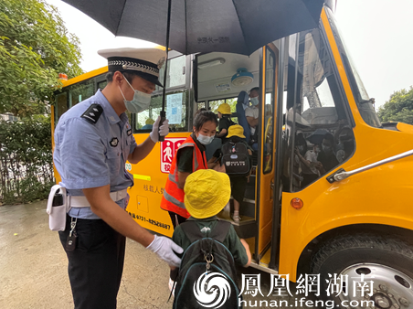 齊抓共管 長沙開福區將校車安全刻進年輪 齊抓共管 長沙開福區將校車安全刻進年輪