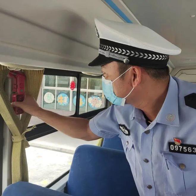 百日行動|潮南公安:開展校車安全檢查和校車司機安全宣傳教育活動 百日行動|潮南公安:開展校車安全檢查和校車司機安全宣傳教育活動