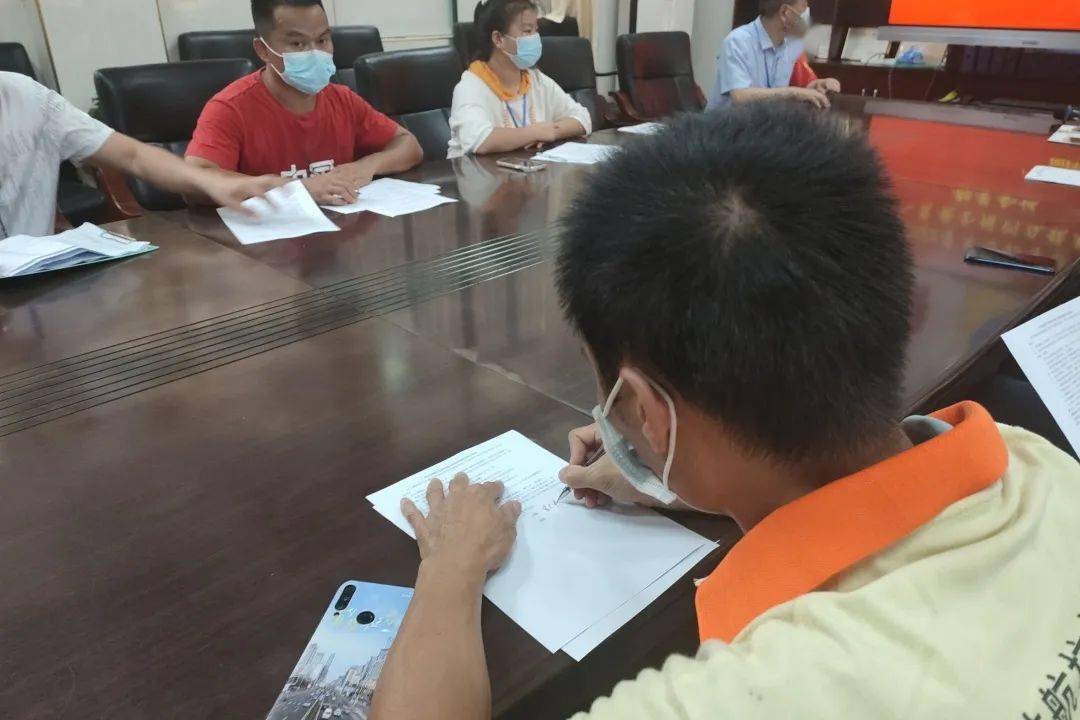 【萬和·演練】校車安全常演練 平安出行永相伴 【萬和·演練】校車安全常演練 平安出行永相伴