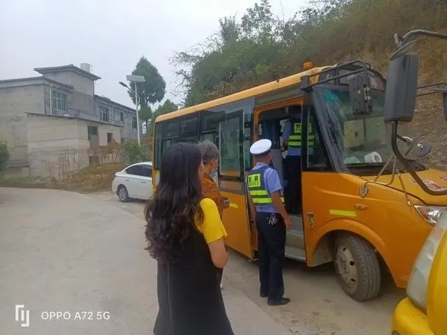 碧江交警進轄區幼兒園開展校車安全大檢查
