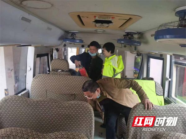 祁陽:冬季校車安全“大體檢”為學生保駕護航 祁陽:冬季校車安全“大體檢”為學生保駕護航