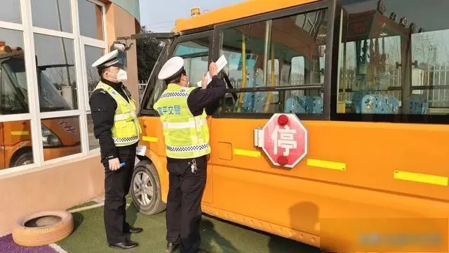 富平交警:“三個加強”落細落實校車“全過程”安全管理 富平交警:“三個加強”落細落實校車“全過程”安全管理