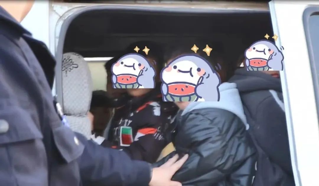 嚴懲!這個“黑校車”司機被警方刑事立案!學校亦被罰! 嚴懲!這個“黑校車”司機被警方刑事立案!學校亦被罰!