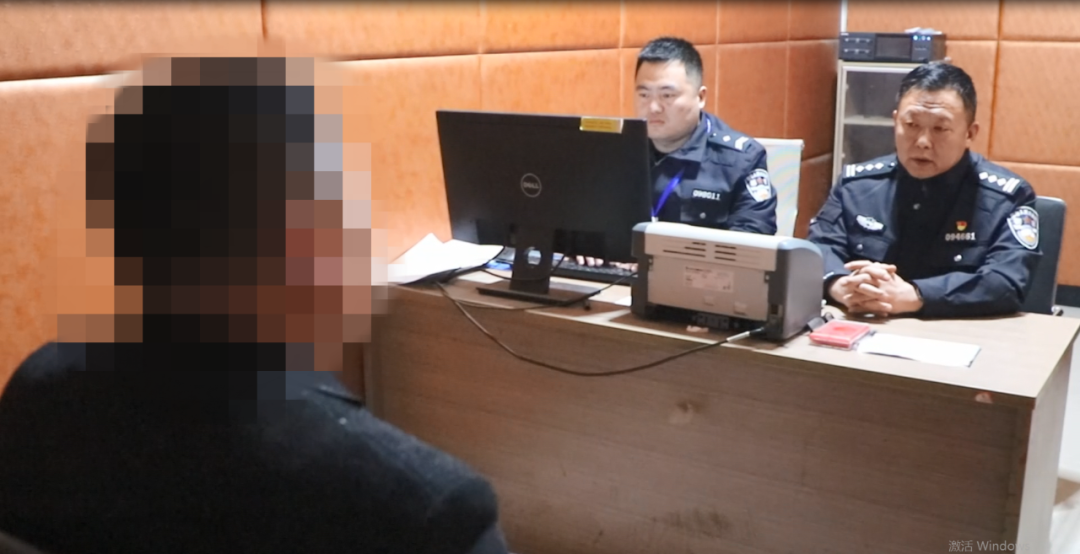 嚴懲!這個“黑校車”司機被警方刑事立案!學校亦被罰! 嚴懲!這個“黑校車”司機被警方刑事立案!學校亦被罰!