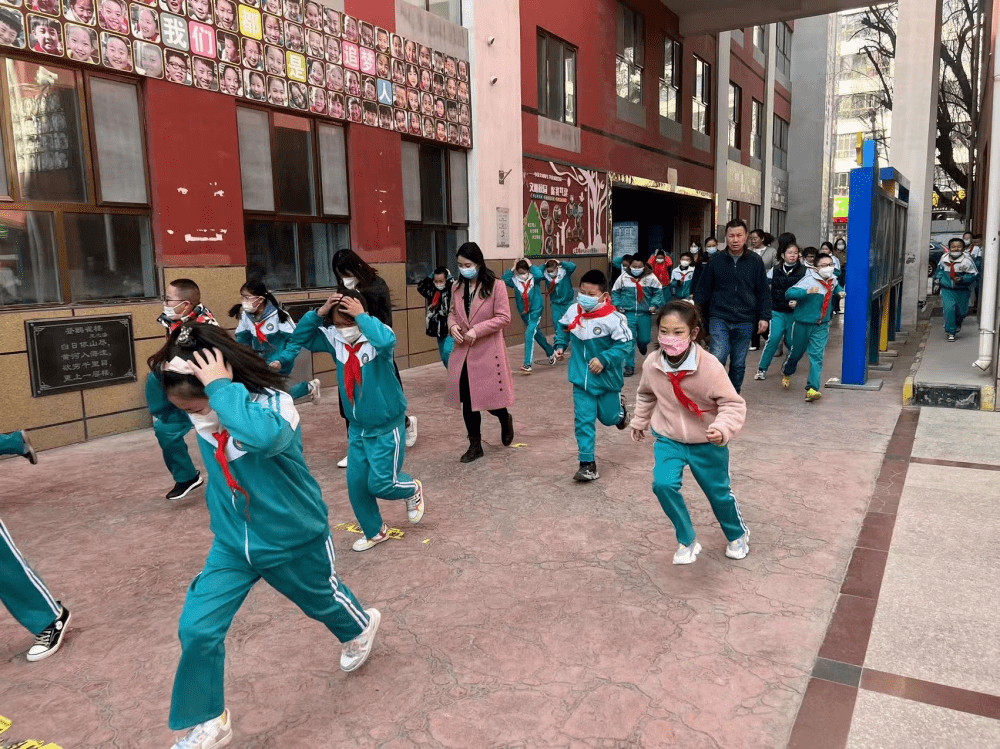 【教育動態】城北區多措并舉不斷筑牢校園安全防線 【教育動態】城北區多措并舉不斷筑牢校園安全防線