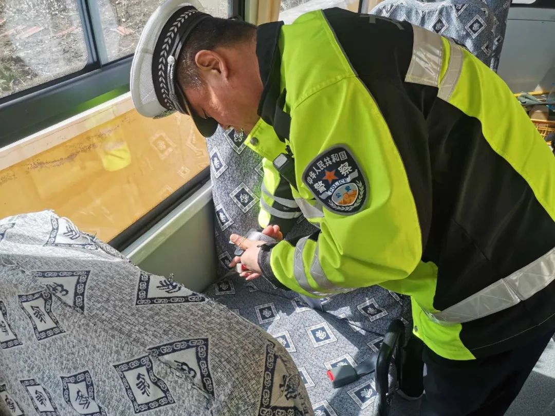 為愛護航 安全“童”行！龍井交警開展校車安全大檢查