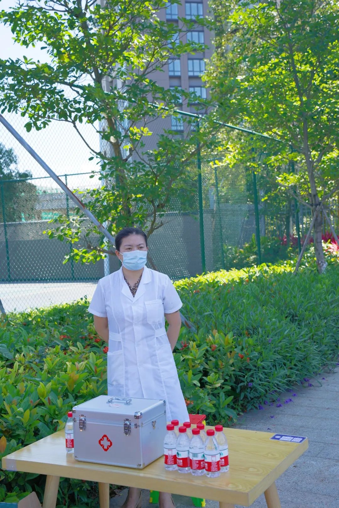 遇突發(fā)不要慌!這場(chǎng)“沉浸式”校車(chē)應(yīng)急演練給出“教科書(shū)”式做法 圖片