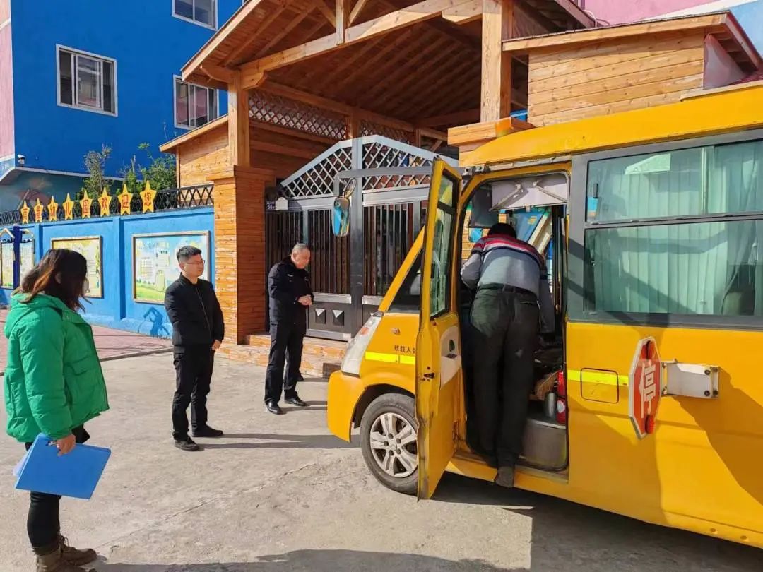 惠安縣開展2023年校車交通安全“雙隨機、一公開”跨部門聯合抽查 圖片