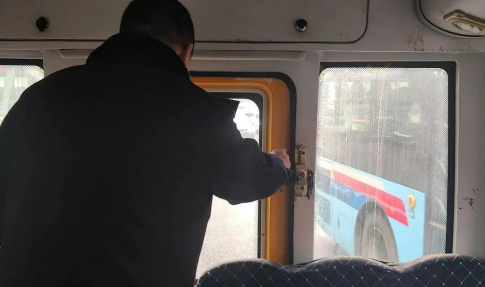 校車安全不容忽視 筑牢校園交通安全“防護墻” 校車安全不容忽視 筑牢校園交通安全“防護墻”