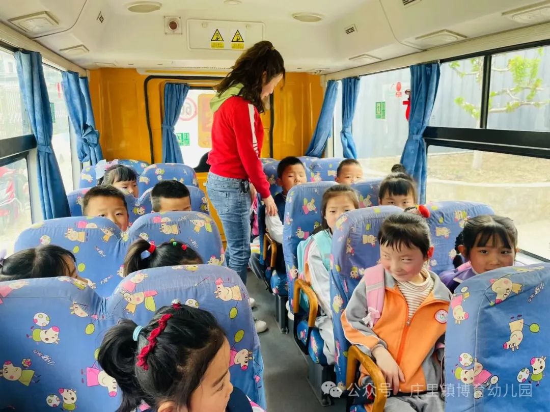 安全乘校車 平安伴我行——莊里鎮博育幼兒園校車交通事故應急演練 圖片