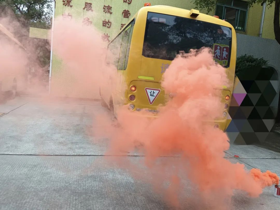 安全乘車,平安“童”行——2023學年下學期校車安全應急演練 安全乘車,平安“童”行——2023學年下學期校車安全應急演練