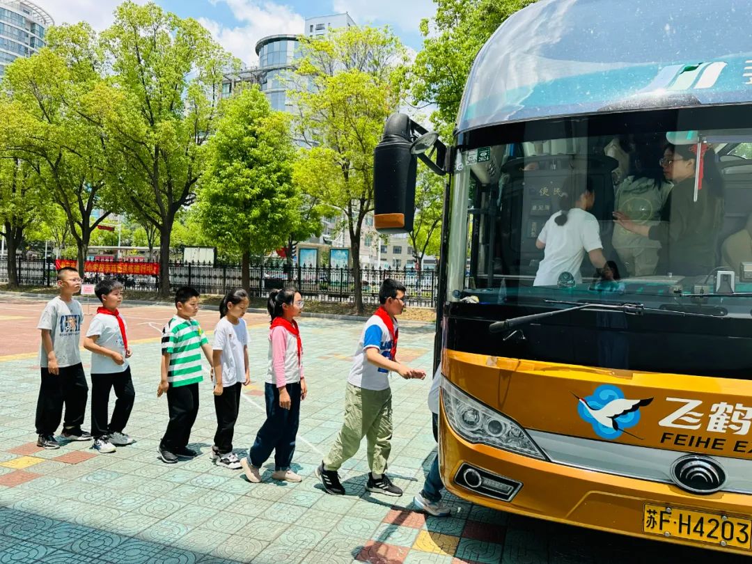 校車演練不松懈 交通安全記心間 圖片