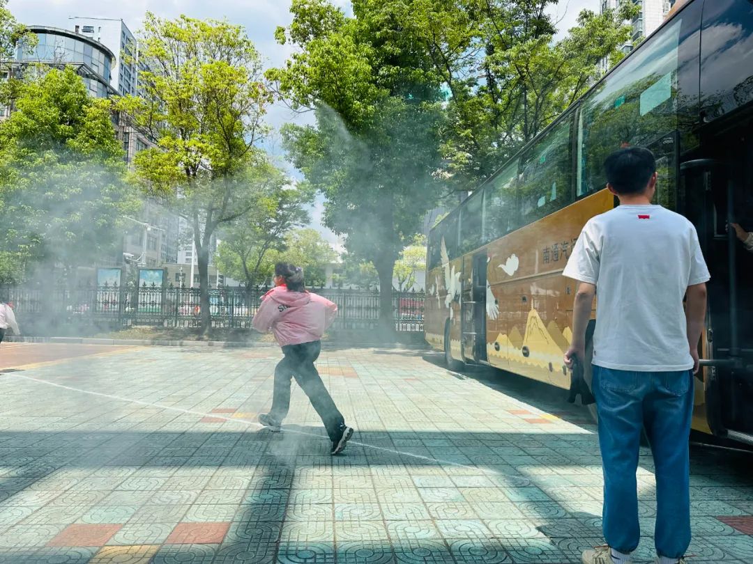 校車演練不松懈 交通安全記心間 校車演練不松懈 交通安全記心間