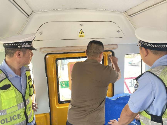 事關開學!韶關交警開展校車安全大檢查! 圖片