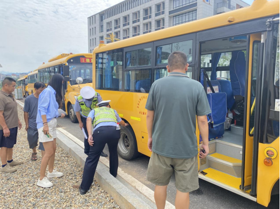 事關開學!韶關交警開展校車安全大檢查! 圖片