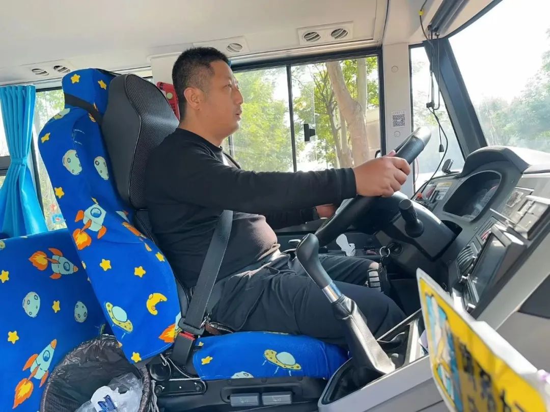 【安全教育】為愛護(hù)航,安全“童”行--布朗幼兒園校車安全演練 【安全教育】為愛護(hù)航,安全“童”行--布朗幼兒園校車安全演練