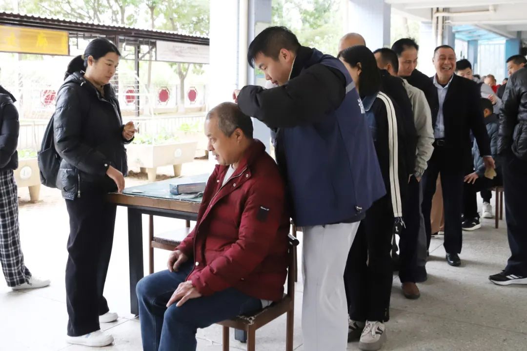 謝崗鎮嚴把校車安全關 守護上學平安路 圖片