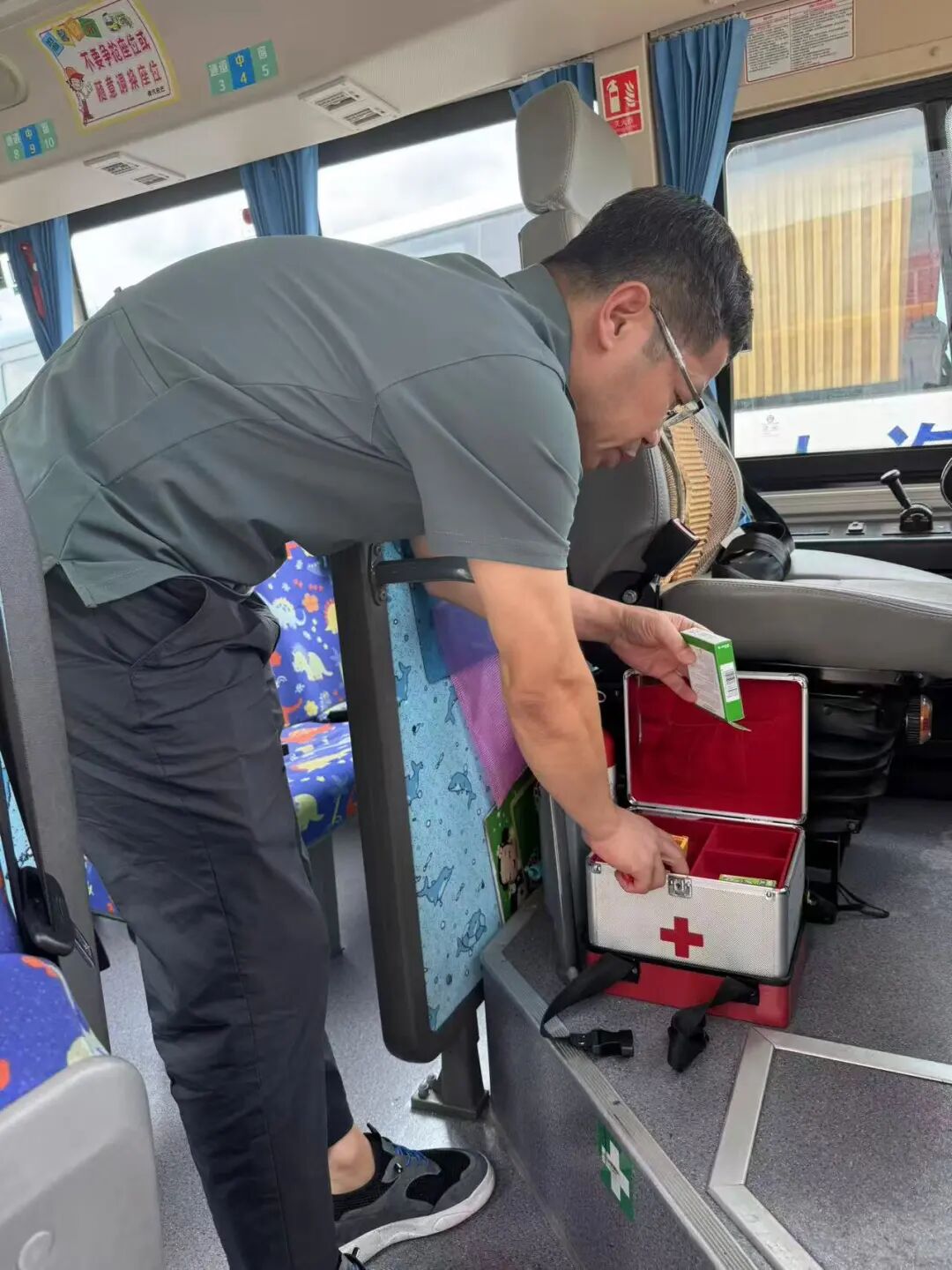 新學期,佛汽校車準備好了! 新學期,佛汽校車準備好了!