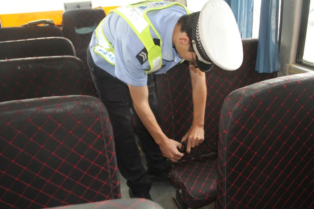 交通安全百日行動(dòng) | 筑牢安全防線(xiàn) 守護(hù)平安上學(xué)路