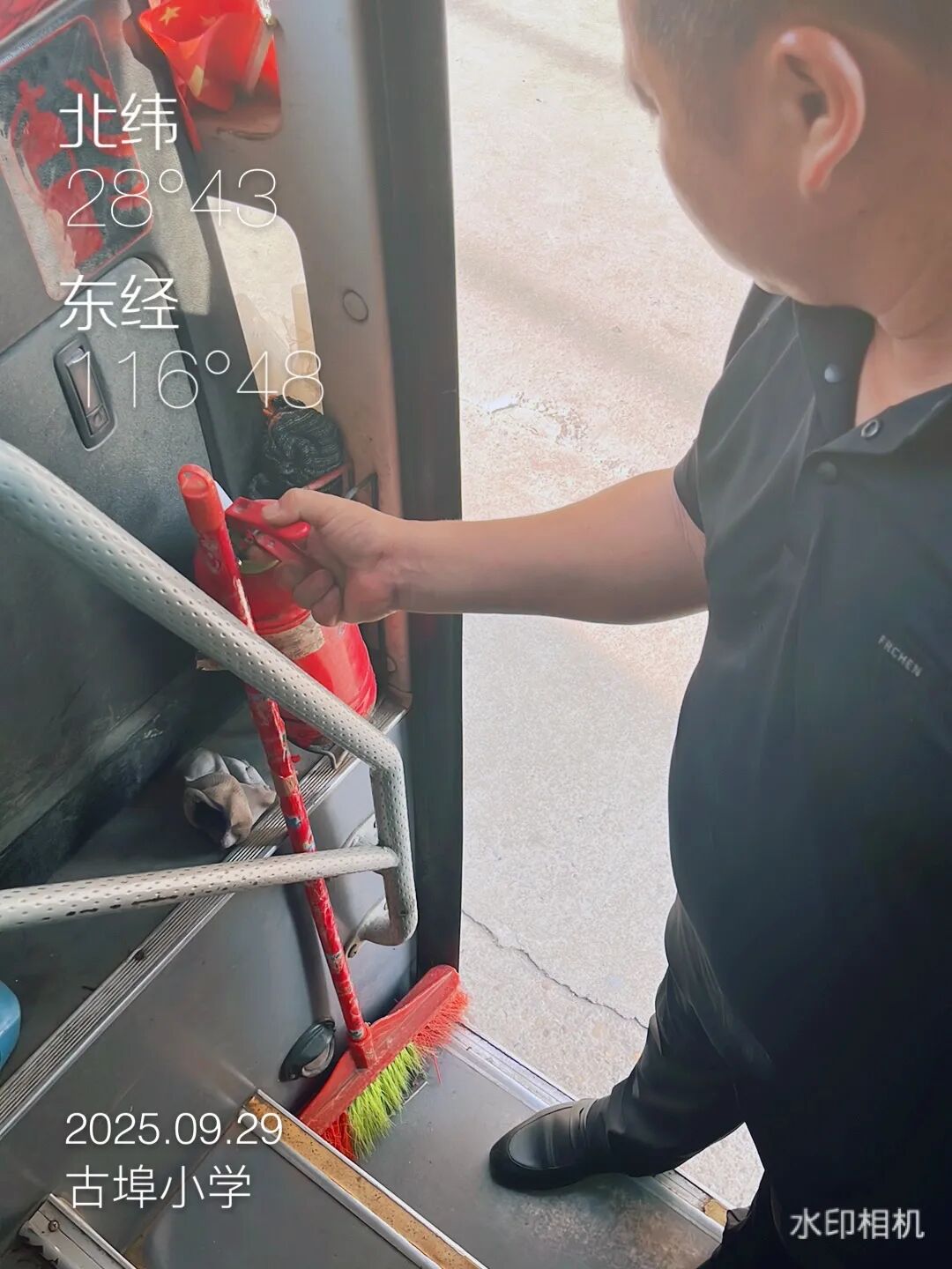 以練筑安全，守護上學路——古埠鎮中心小學開展校車安全應急演練