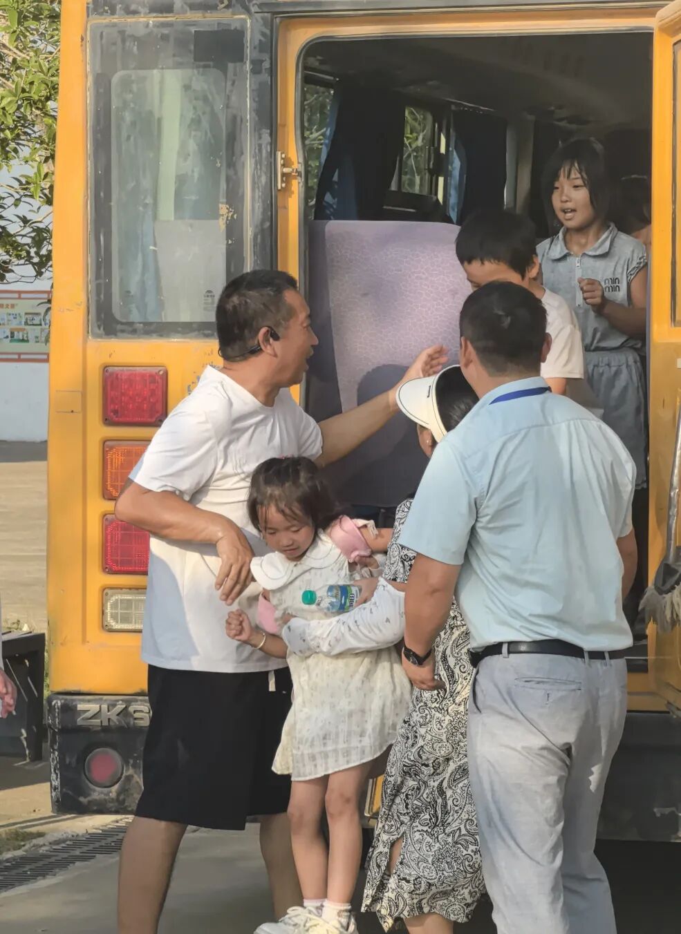 以練筑安全，守護上學路——古埠鎮中心小學開展校車安全應急演練