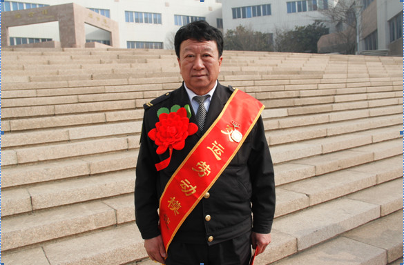 工人的先鋒 人民的楷模——記交運溫馨校車公司勞動模范呂崇良