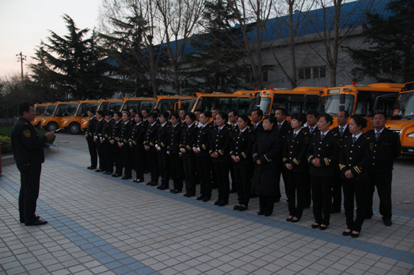 工人的先鋒 人民的楷模——記交運溫馨校車公司勞動模范呂崇良