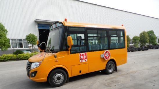 新國標校車的普及要考慮到農村與城市的差異/ 新國標校車的普及要考慮到農村與城市的差異