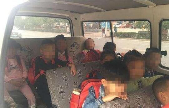 校車超載司機園長被判刑的警示意義