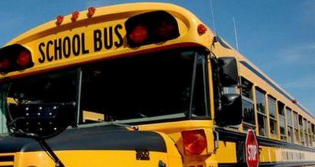 國外校車比坦克還要堅固,悍馬見了也不得不趕緊退讓 國外校車比坦克還要堅固,悍馬見了也不得不趕緊退讓