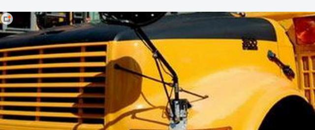 國外校車比坦克還要堅固,悍馬見了也不得不趕緊退讓 國外校車比坦克還要堅固,悍馬見了也不得不趕緊退讓