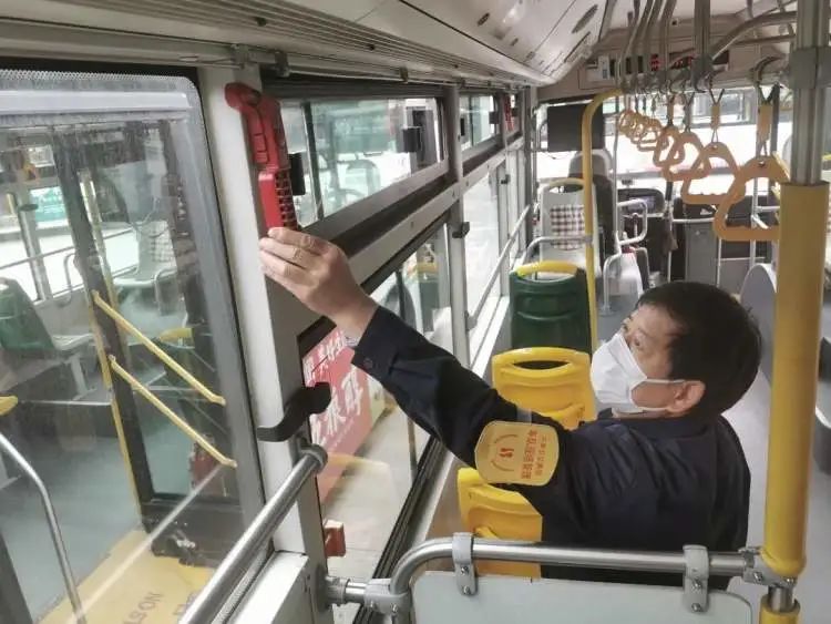 開學在即，公交開啟“護校復學”模式，對“大鼻子”校車及相關車輛開展大檢查！