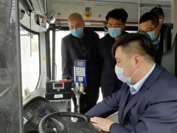 開學在即，公交開啟“護校復學”模式，對“大鼻子”校車及相關車輛開展大檢查！