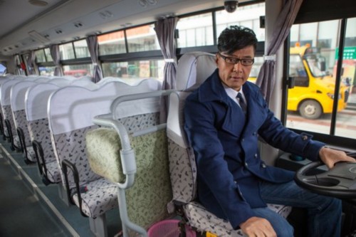 山東首為校車安全立法 校車司機不能“剛出爐” 山東首為校車安全立法 校車司機不能“剛出爐”