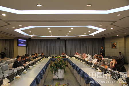 中國校車企業瞄準沙特市場/ 中國校車企業瞄準沙特市場