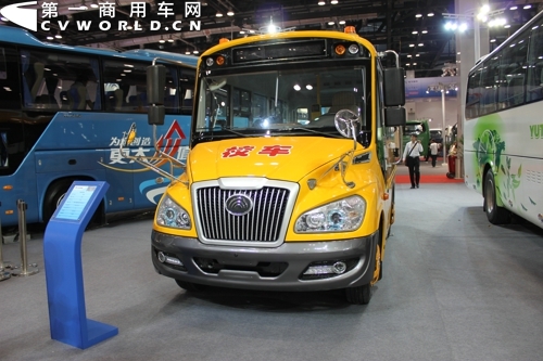 王文兵:市場出現三大熱點 宇通提前應對 宇通ZK6559DX校車.jpg