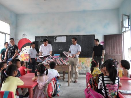 2017年“百城千校——安凱校車公益行”活動舉辦